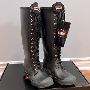 NEW!! Hunter Lace up Thurloe tall Rain boots, in Black colour, size 6M/7F